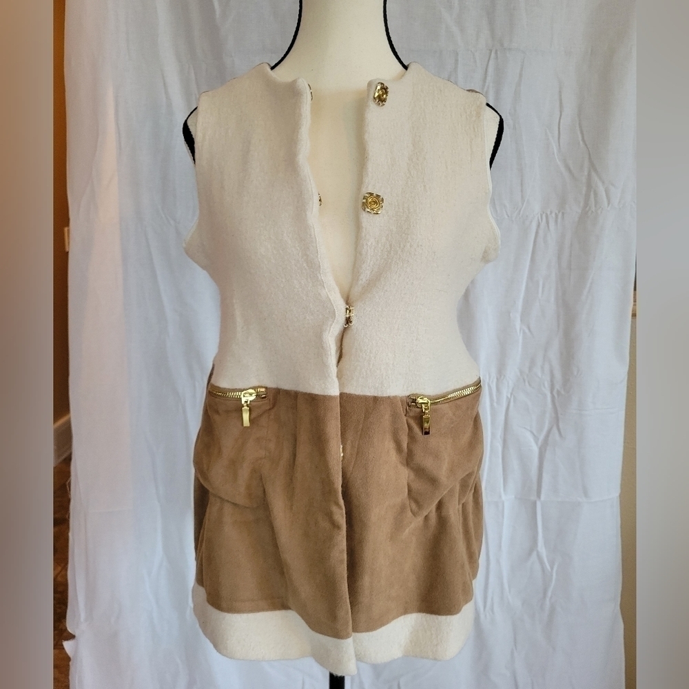 Chico's Tan & ivory color block 100% Wool button up vest w/ zip pockets 0